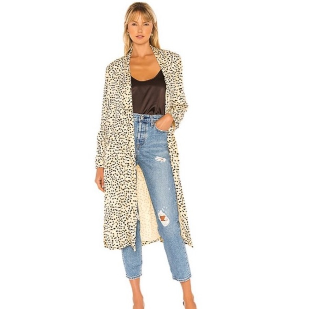 Cupcakes & Cashmere Arianne Leo Dot Duster Coat in Latte